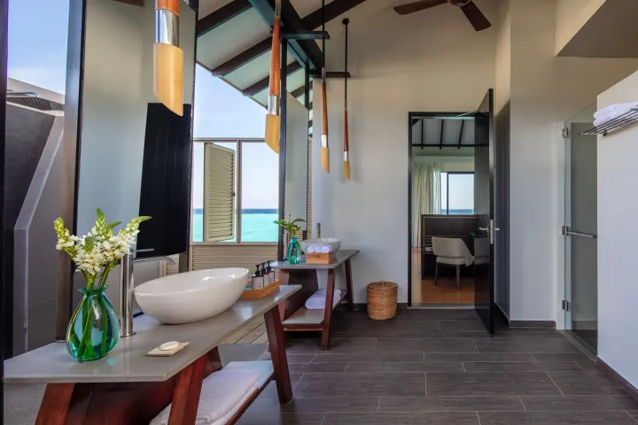 Amari Havodda Maldives, Мальдивы — ванная Amari Havodda Maldives — светлая ванная комната
