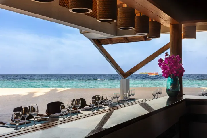 Amari Havodda Maldives, Мальдивы — ресторан Amari Havodda Maldives — ресторан с видом на океан