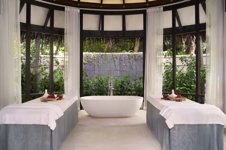 Anantara Veli Maldives Resort — уединённый спа-центр среди тропической зелени острова