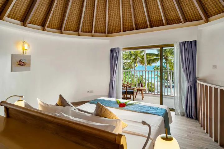 Bandos Maldives — вилла с приватным бассейном на белоснежном пляже