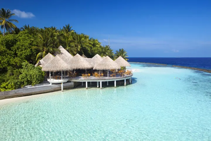 Baros Maldives — ресторан на воде
