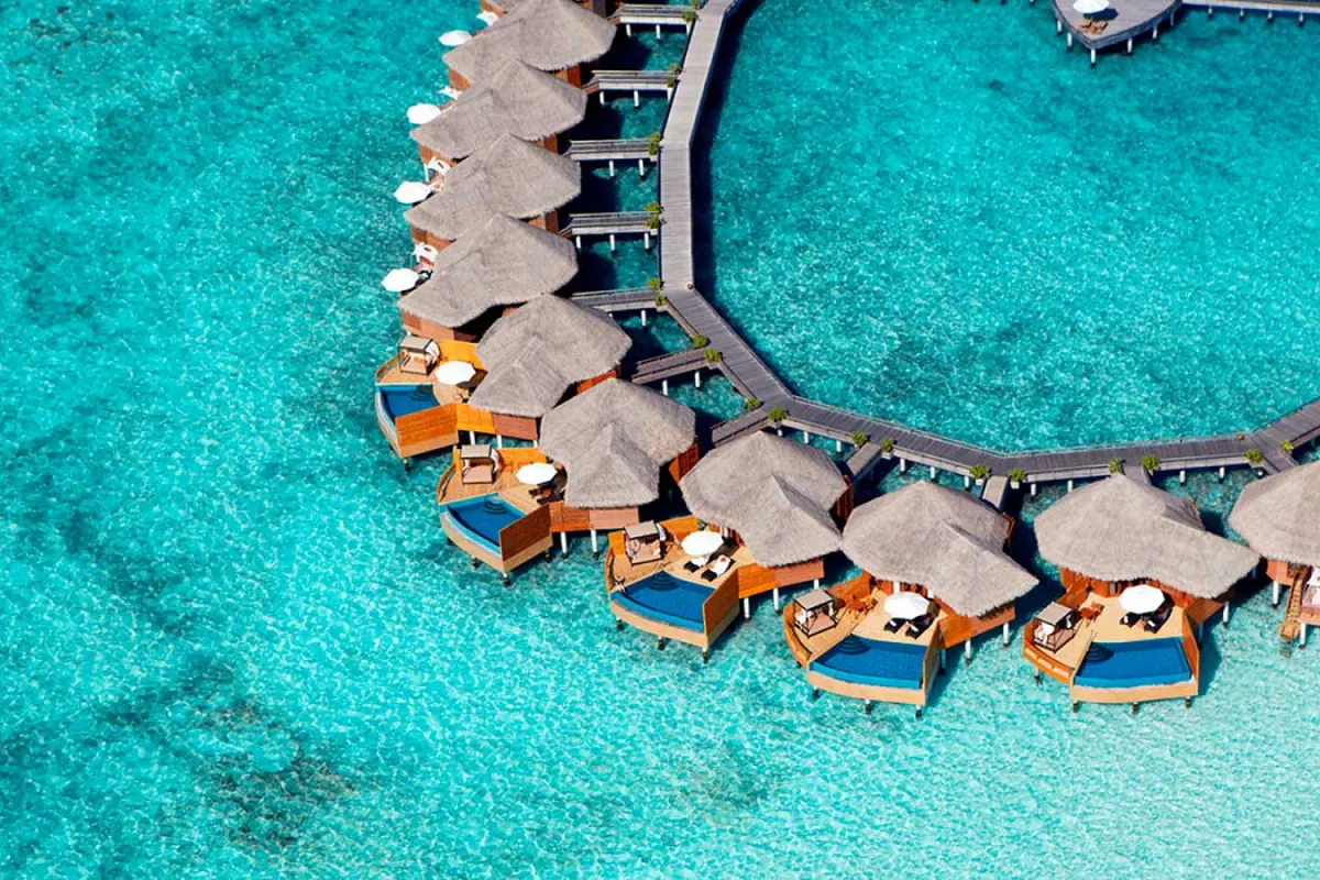 Baros Maldives — виллы на воде с бассейном