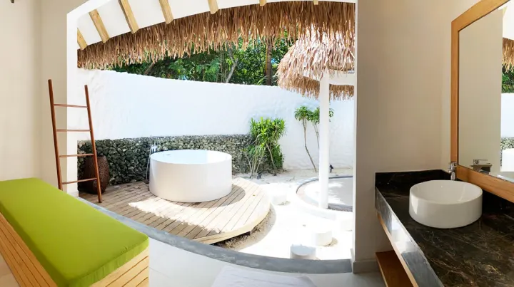 Cinnamon Dhonveli Maldives — ванная на открытом воздухе