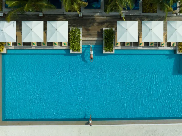 Emerald Faarufushi Resort & Spa, Мальдивы — вилла на воде Emerald Faarufushi Resort & Spa — водная резиденция с бассейном