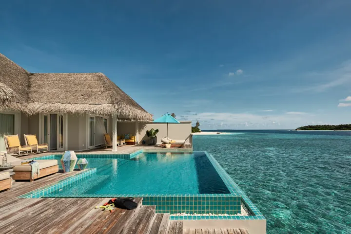 Finolhu Baa Atoll Maldives, Мальдивы — вилла на воде Finolhu Baa Atoll Maldives — бассейн на водной вилле
