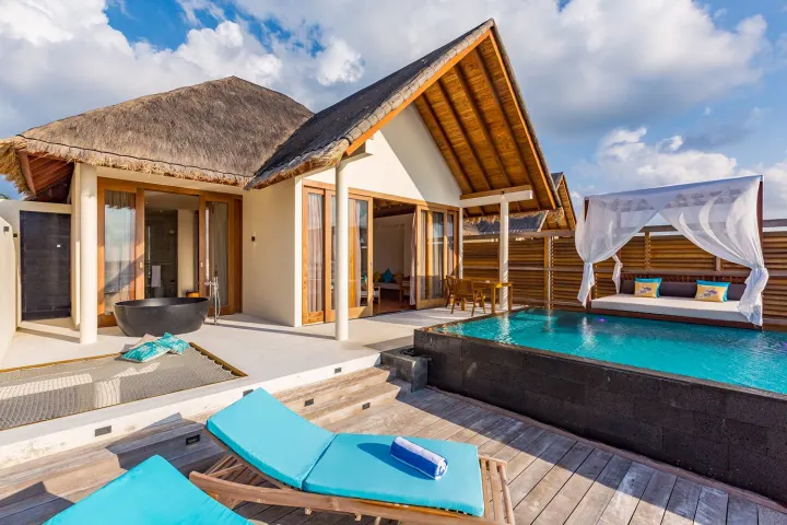 Furaveri Maldives, Мальдивы — вилла на пляже Furaveri Maldives — вилла с собственным бассейном