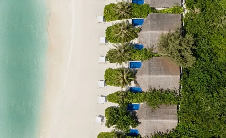 Grand Park Kodhipparu Maldives, Мальдивы — пляж Grand Park Kodhipparu Maldives — белоснежный пляж и прозрачная бирюзовая лагуна вокруг острова