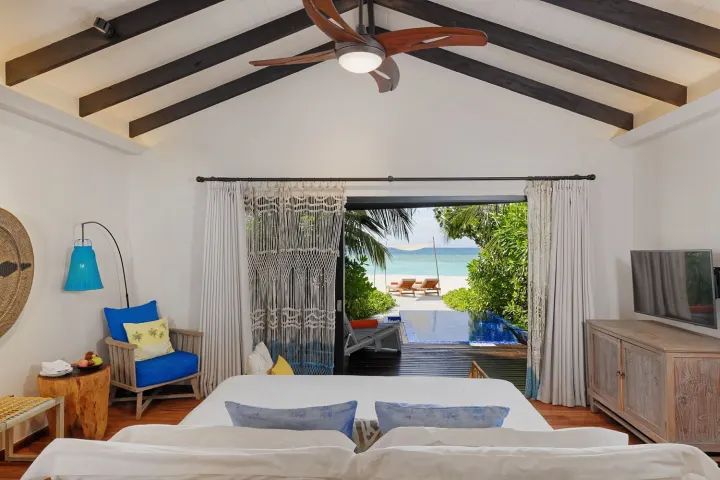 Grand Park Kodhipparu Maldives, Мальдивы — вилла на пляже Grand Park Kodhipparu Maldives — пляжная вилла с собственным бассейном в окружении густой зелени
