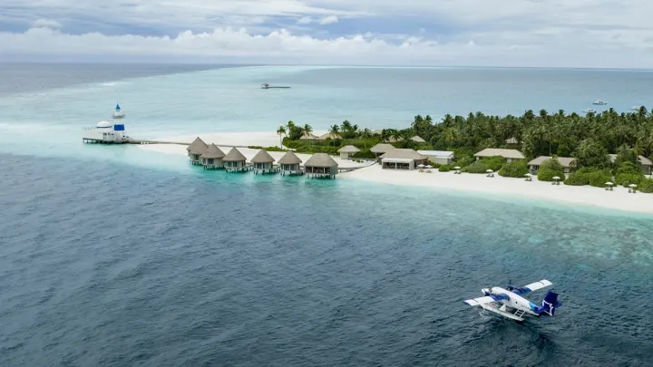 InterContinental Maldives Maamunagau Resort, Мальдивы — прибытие InterContinental Maldives Maamunagau Resort — прибытие на гидросамолете