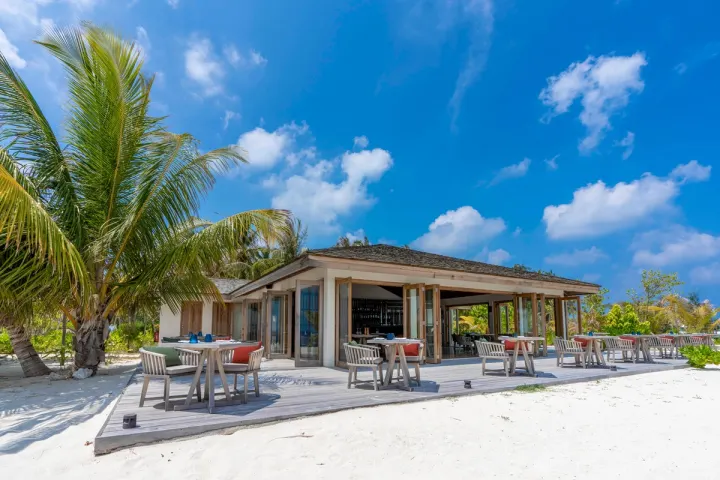 Kagi Maldives Spa Island, Мальдивы — ресторан Kagi Maldives Spa Island — авторский ресторан тихоокеанской кухни с террасой у самого океана
