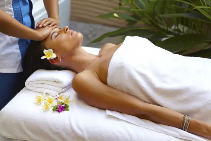 Kudafushi Resort & Spa, Мальдивы — спа Kudafushi Resort & Spa — процедурный кабинет для пар в спа-центре курорта