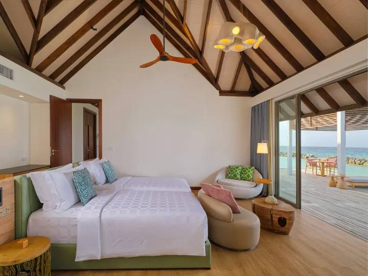 Meyyafushi Maldives, Мальдивы — вилла на воде Meyyafushi Maldives — двухспальная полуводная вилла с просторной палубой и приватным бассейном