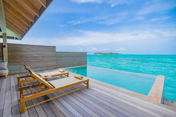 Nala Maldives by Jawakara — водная вилла с собственным бассейном и панорамным видом на лагуну