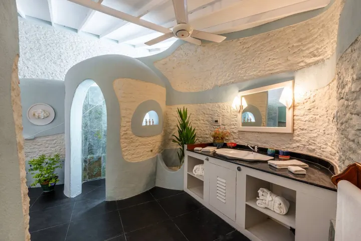 Nika Island Resort & Spa — флагманский люкс с большой гостиной и собственным пляжем
