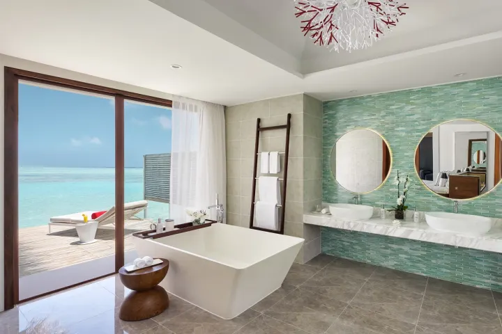 Niyama Private Islands Maldives, Мальдивы — ванная Niyama Private Islands Maldives — ванная комната с окнами на лагуну