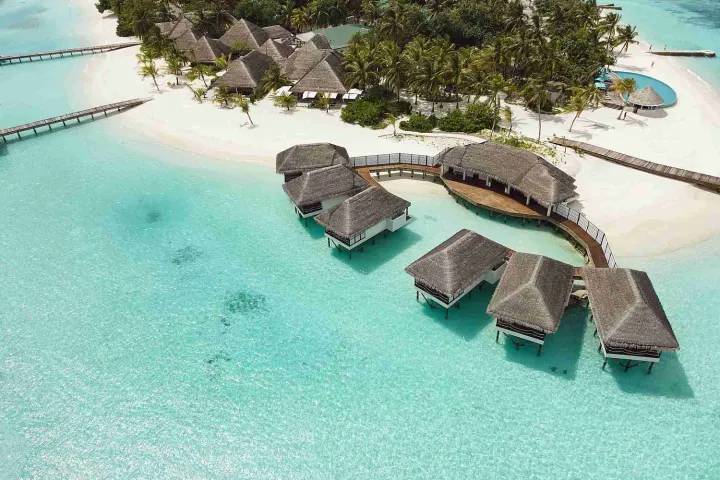 Nova Maldives — спа-центр на сваях над водой