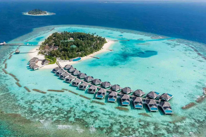 Nova Maldives — длинная ветка водных вилл