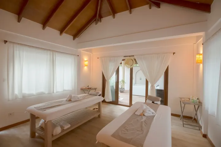 Reethi Faru Resort, Мальдивы — спа Reethi Faru Resort — спа-центр отеля