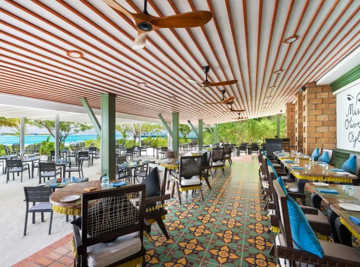 SAii Lagoon Maldives, Curio Collection by Hilton, Мальдивы — ресторан SAii Lagoon Maldives, Curio Collection by Hilton — ресторан средиземноморской кухни и морепродуктов у бассейна