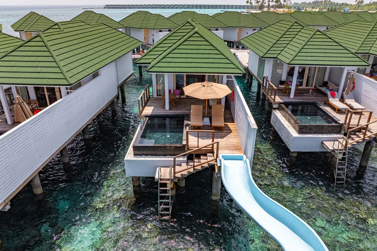 Siyam World Maldives — виллы на воде с собственными водными горками