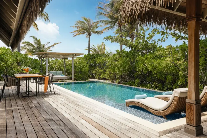 Waldorf Astoria Maldives Ithaafushi, Мальдивы — вилла на пляже Waldorf Astoria Maldives Ithaafushi — пляжная вилла с бассейном